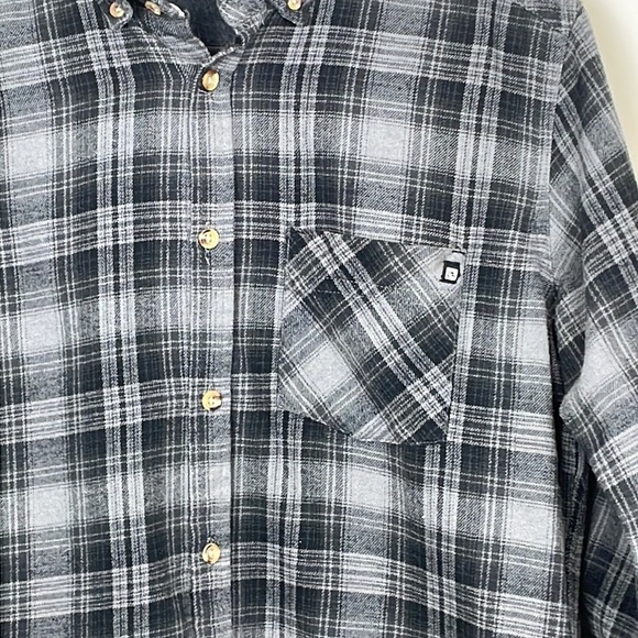 Ocean Current || Mens Flannel Button Down; Size Small - Picture 4 of 11